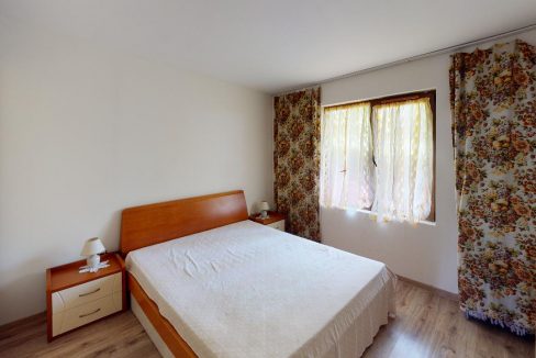 -02-Bedroom