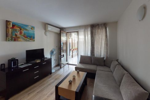 -02-Living-Room