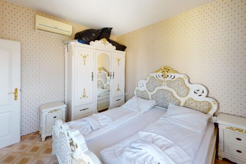 610-Bedroom