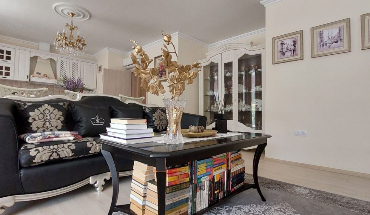 Таунхаус Атлантис, Сарафово