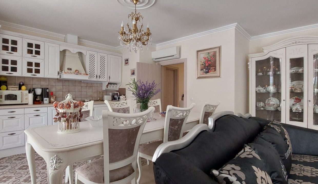 Таунхаус Атлантис, Сарафово