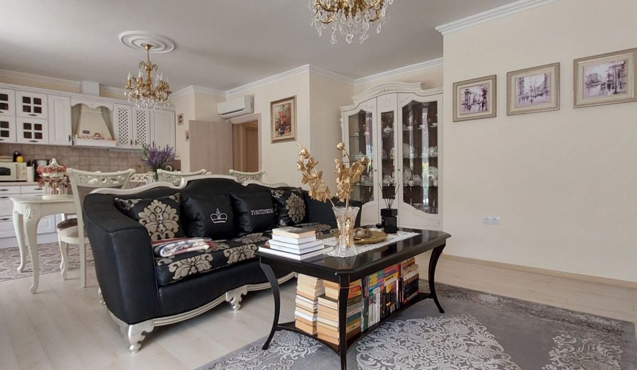 Таунхаус Атлантис, Сарафово