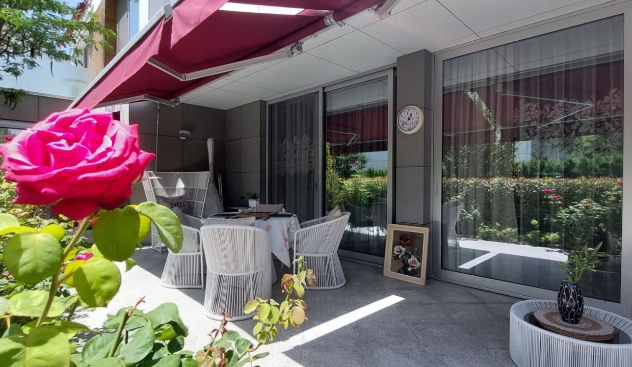 Таунхаус Атлантис, Сарафово