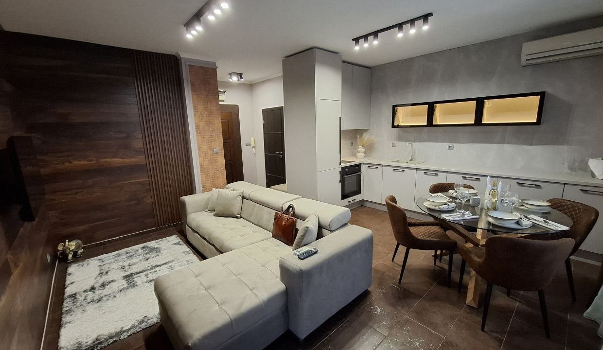 Апартамент с 2 спальнями в комплексе Одиссей, Несебр