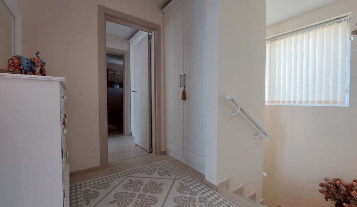 Таунхаус Атлантис, Сарафово