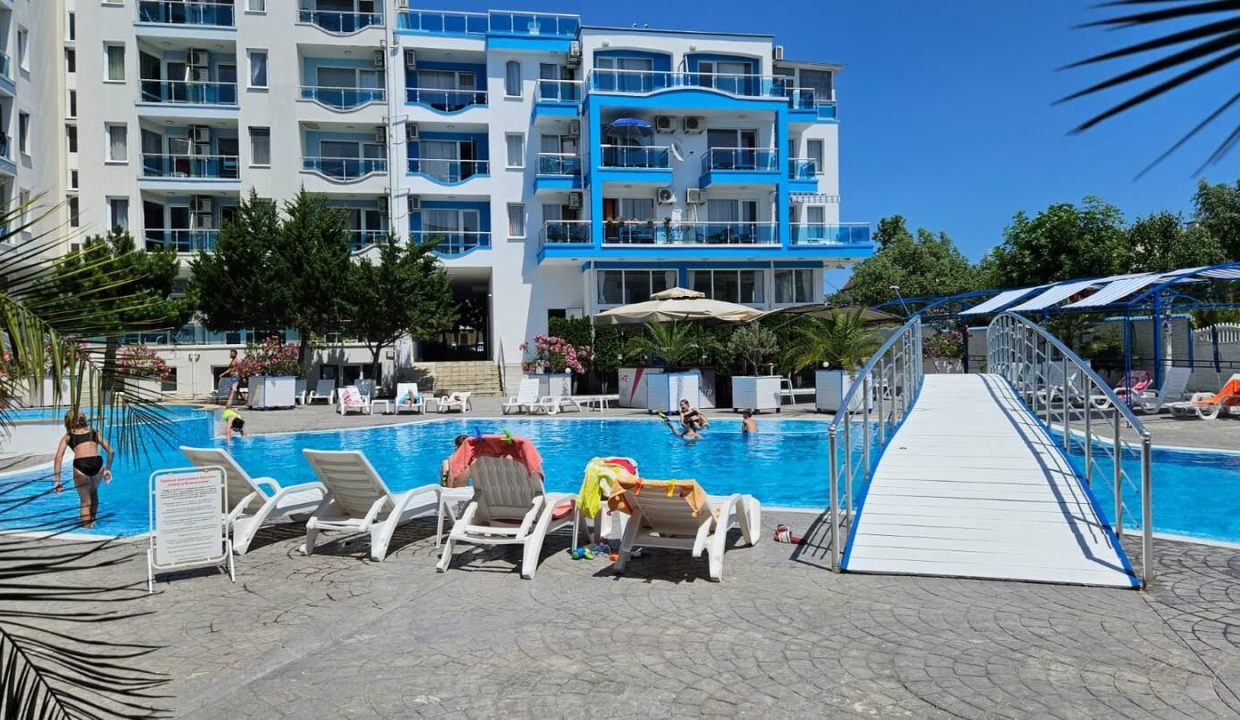 Апартамент с 2 спальнями в комплексе Одиссей, Несебр