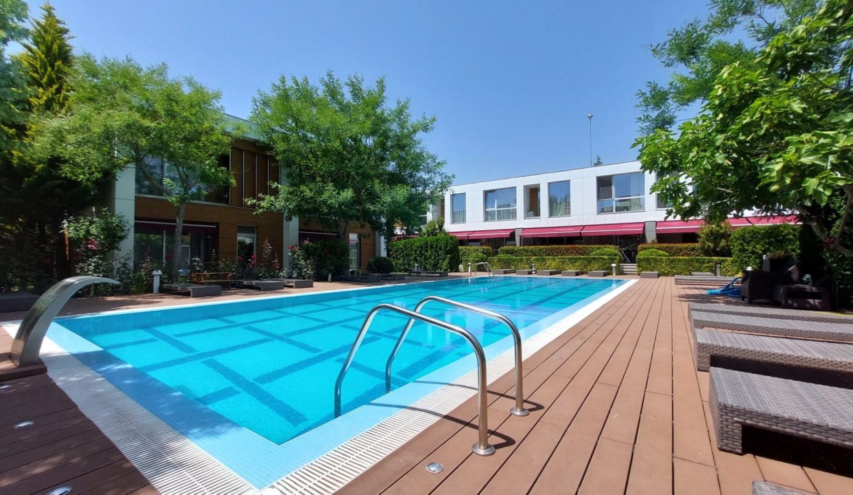 Таунхаус Атлантис, Сарафово