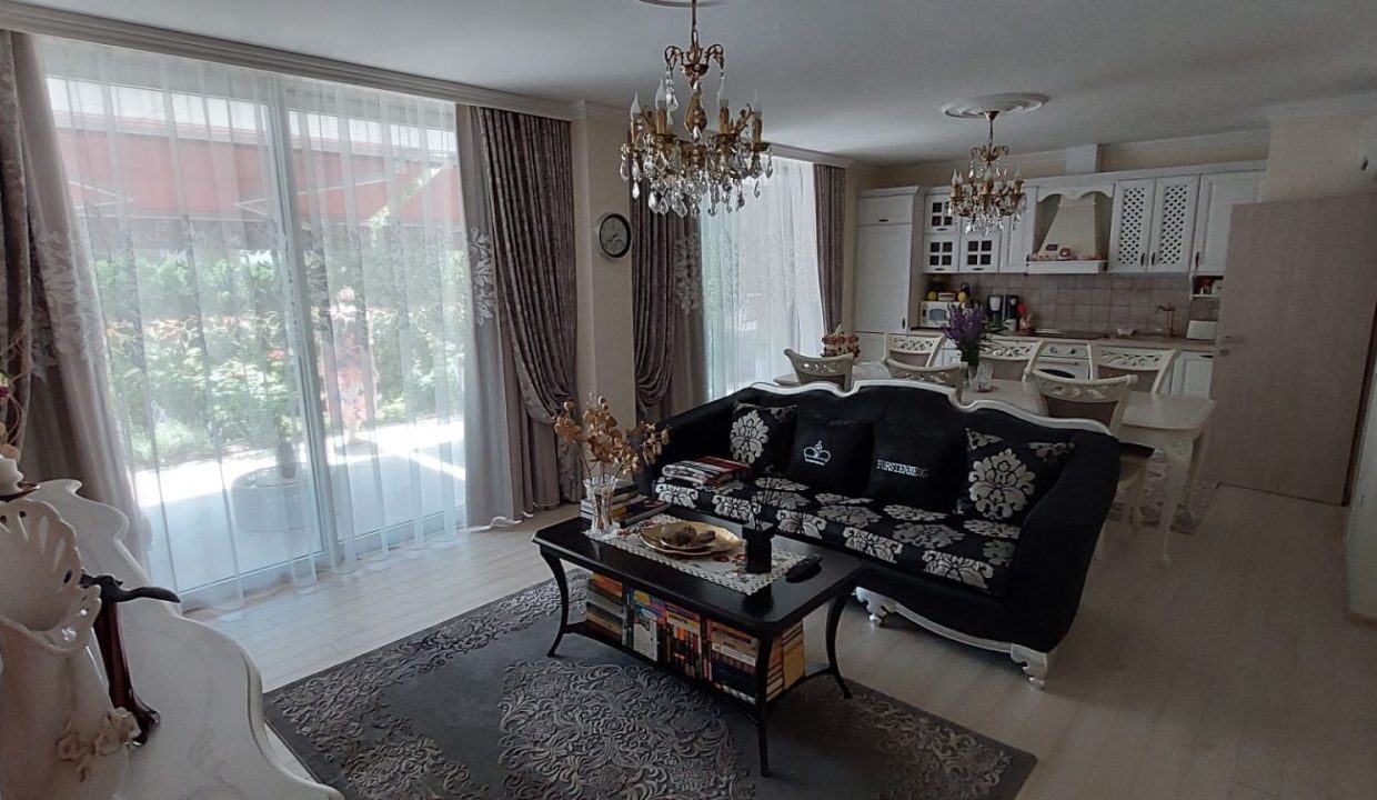 Таунхаус Атлантис, Сарафово