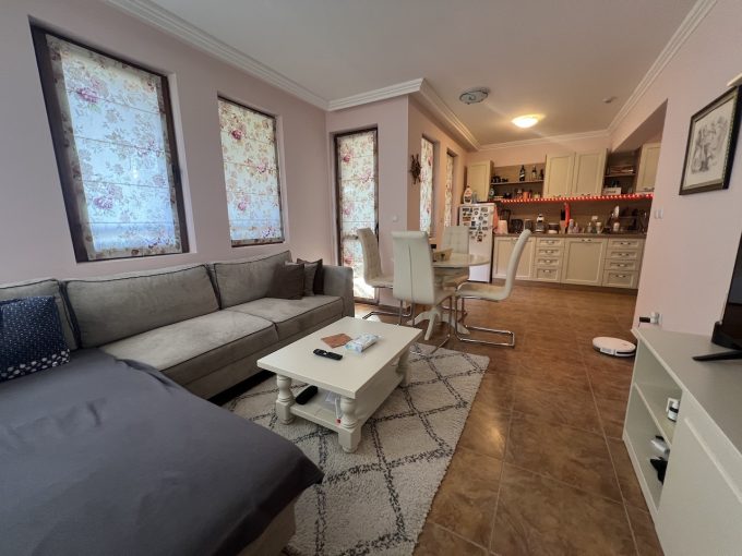 Апартамент с 2 спальнями и видом на море около яхт-порта