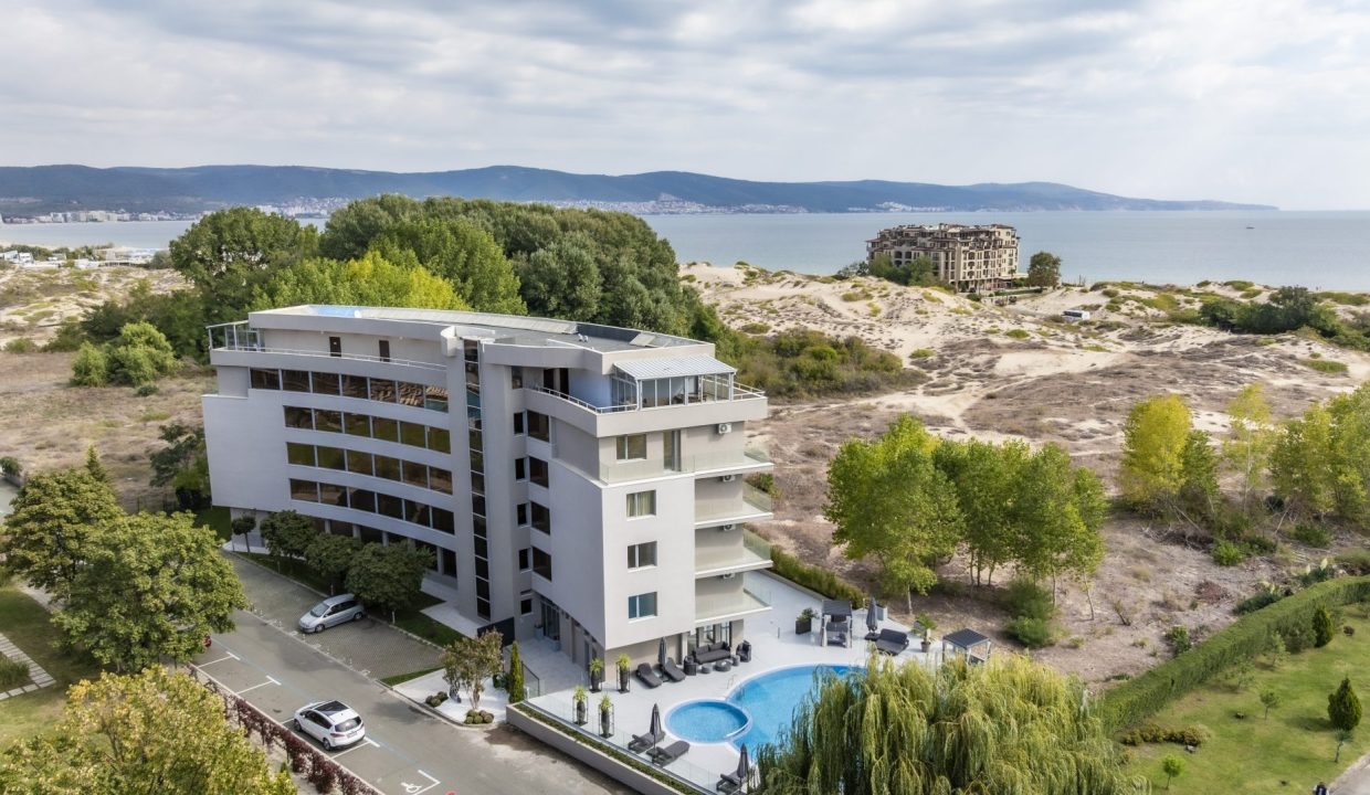 Jadore Dune, Солнечный берег