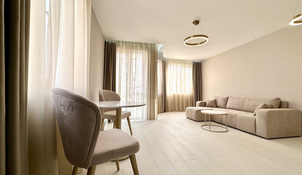 J_Adore Secret Gardens-1bed-4et-61m2-5